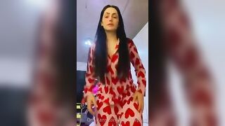 Francine Piaia video peladinha nua tirando o pijama vermelho BR | celebthots