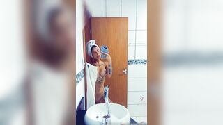 Peladinha Tati Zaqui nua dentro do banheiro videos gratis BR | celebthots